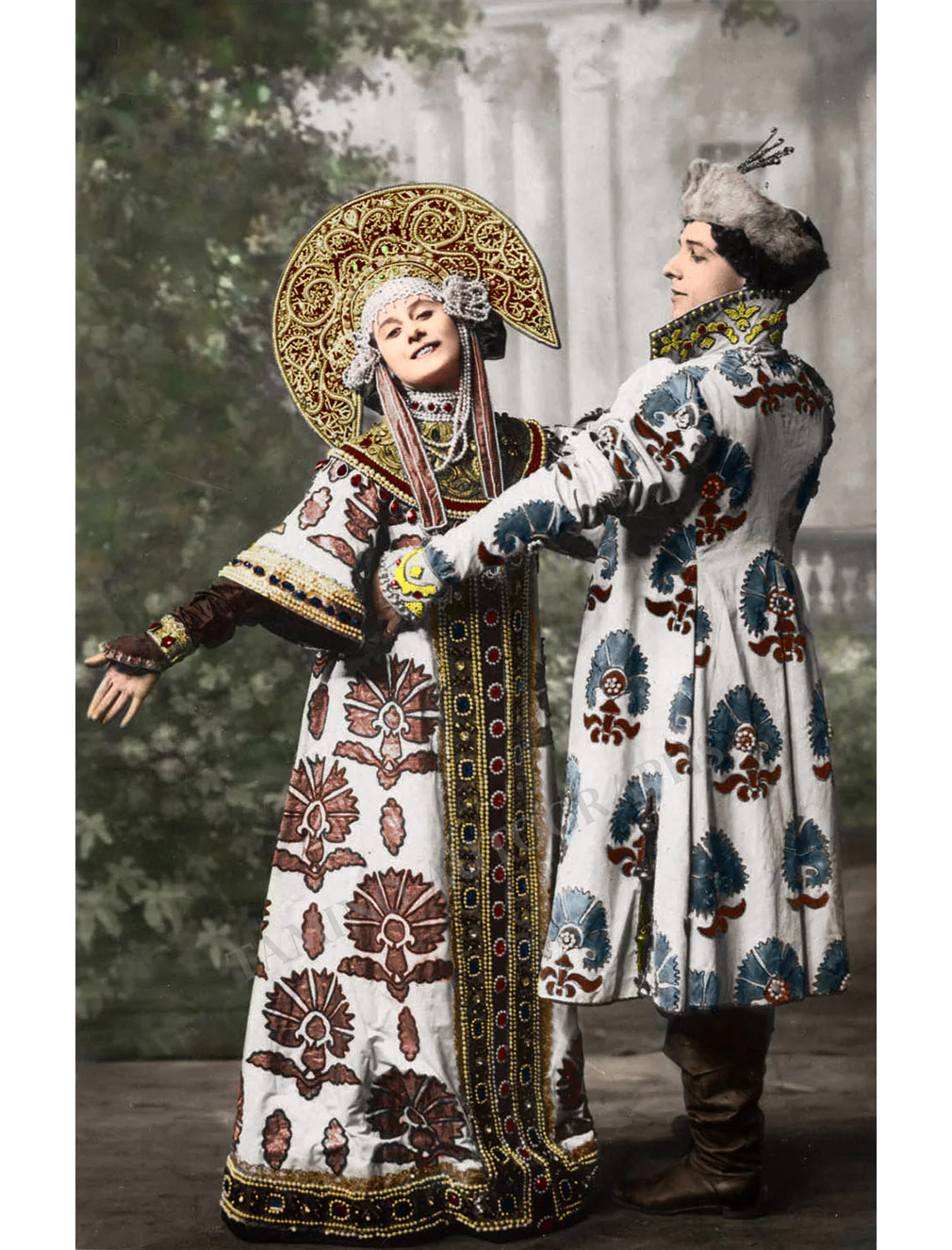 Скульптура Анна Павлова и Михаил Мордкин в русских костюмах 00204-24